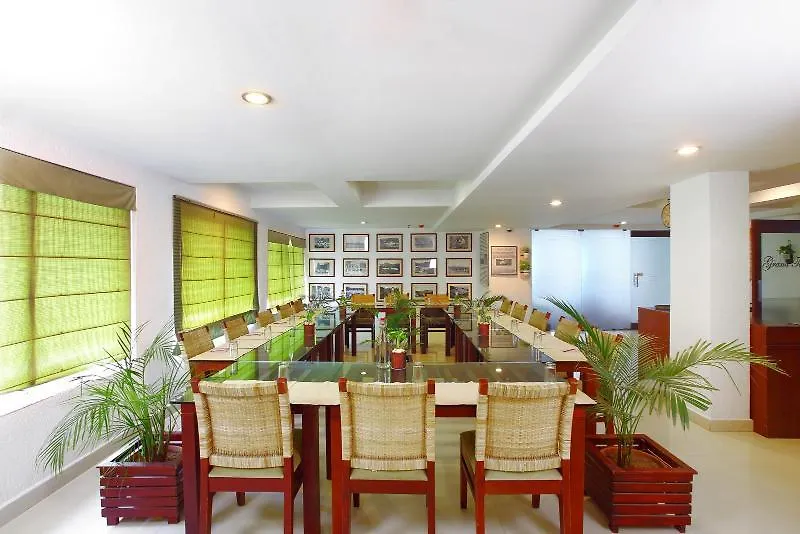 ****  Hotel Grand Plaza Munnar Indie